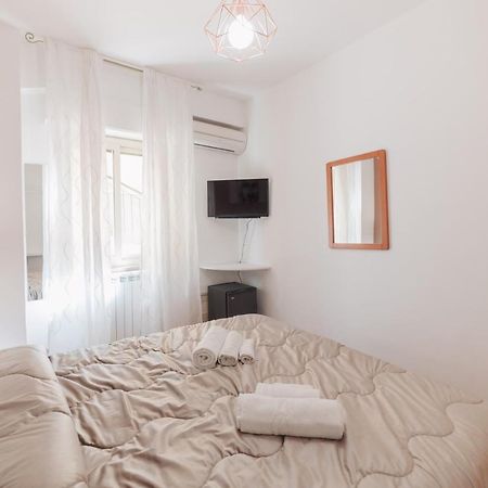Fontana Vecchia Bed & Breakfast ตาออร์มินา ภายนอก รูปภาพ