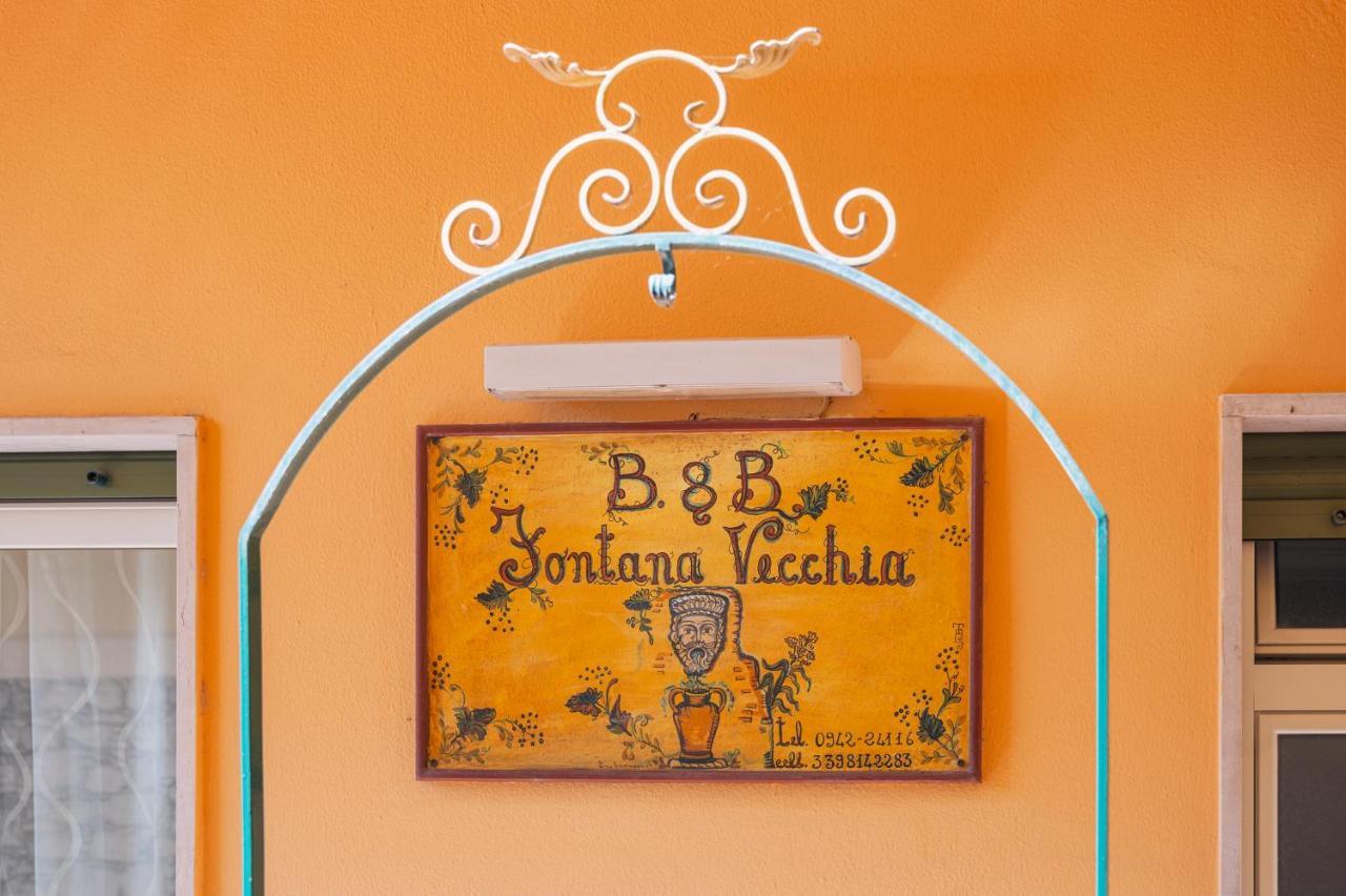 Fontana Vecchia Bed & Breakfast ตาออร์มินา ภายนอก รูปภาพ